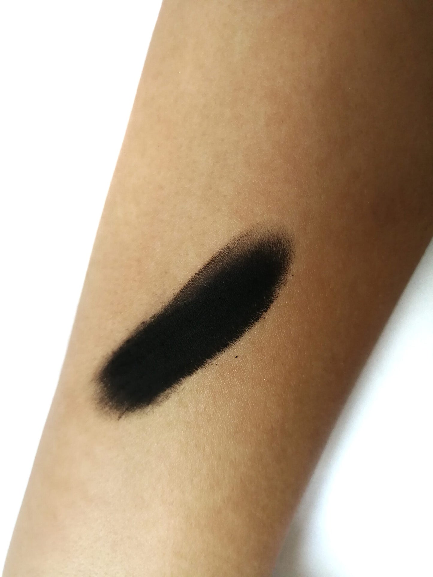 Pigments Liner