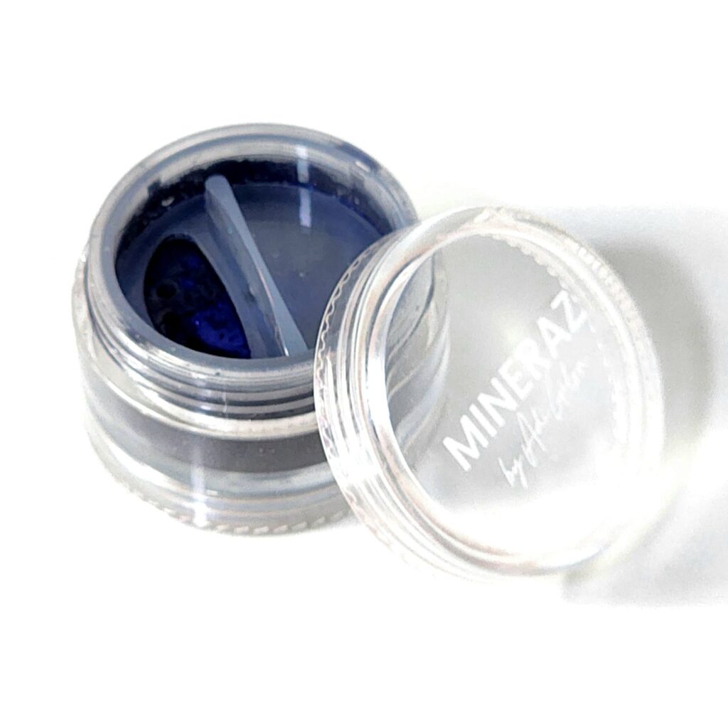 Pigments Liner