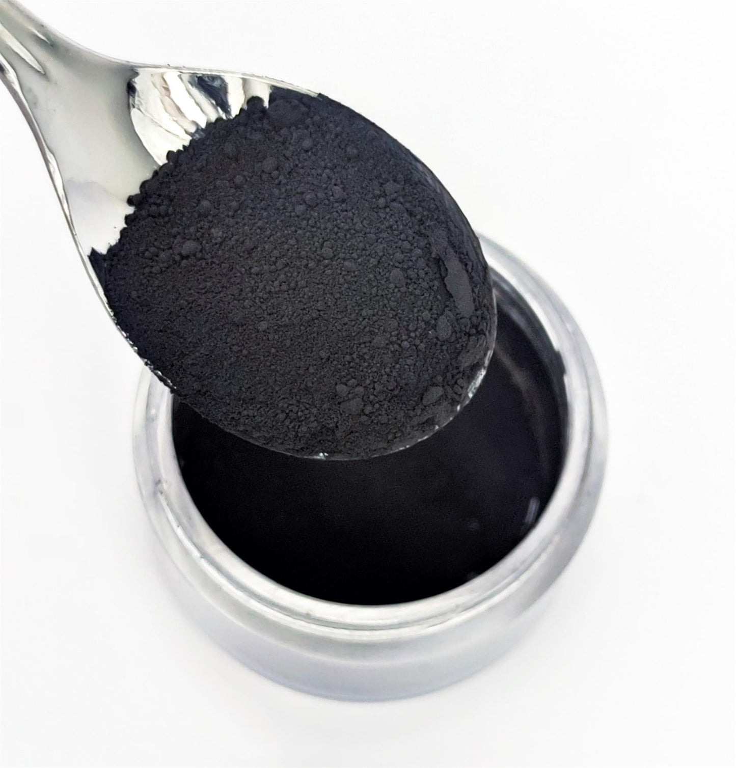 Pigments Liner